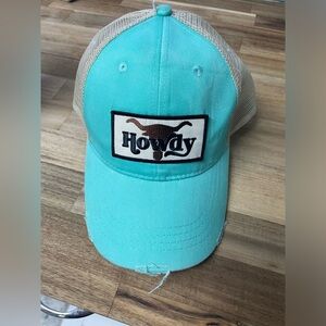 Adams Teal‎ and Beige trucker hat “ howdy” longhorn NWT